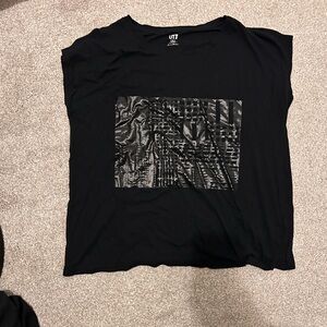 Uniqlo Tshirt